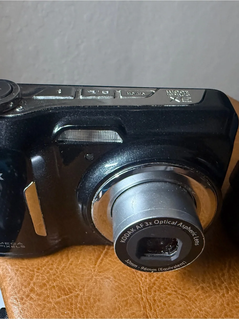 Canon Black SX160 IS 16x Optical Zoom Compact Camera